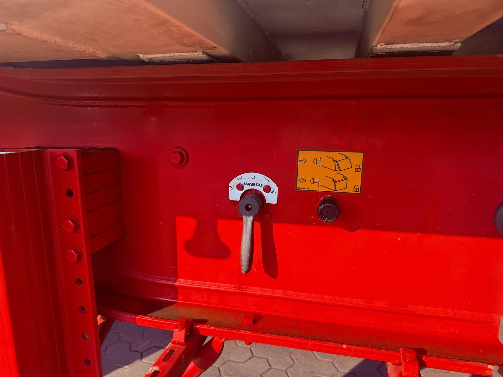 Fahrzeugabbildung Benalu Bulkliner S 95 Kipper 50 m3