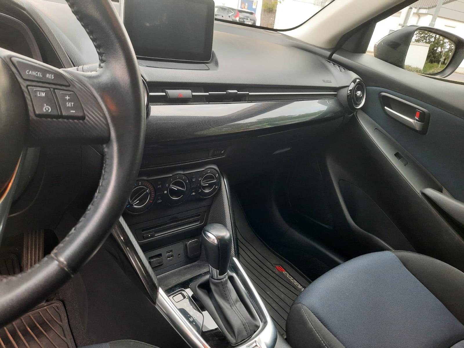 Mazda 2 Unfallfrei und TÜV neu