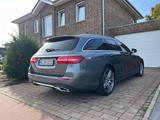 Mercedes-Benz E220d AMG 7 sitze Vollausstattung - Mercedes-Benz: Kombi, 7sitzer
