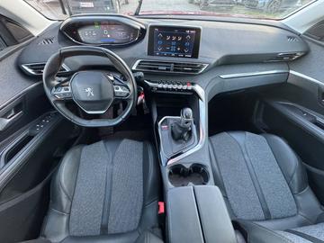 Peugeot 3008 Allure - Bild 10