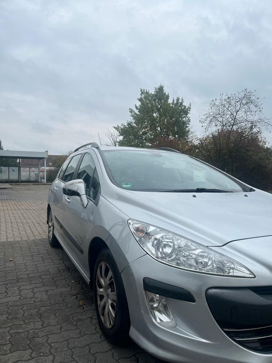 Peugeot 308 2011 — photo 9
