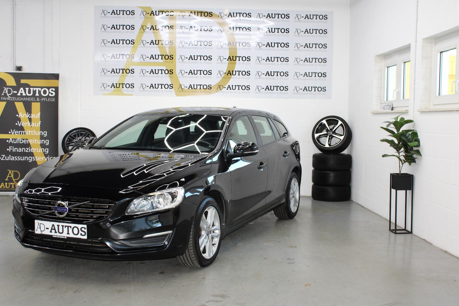 Volvo V60 Kombi Linje Svart+LEDER+8FACH+SHZ+NAVI+PDC+