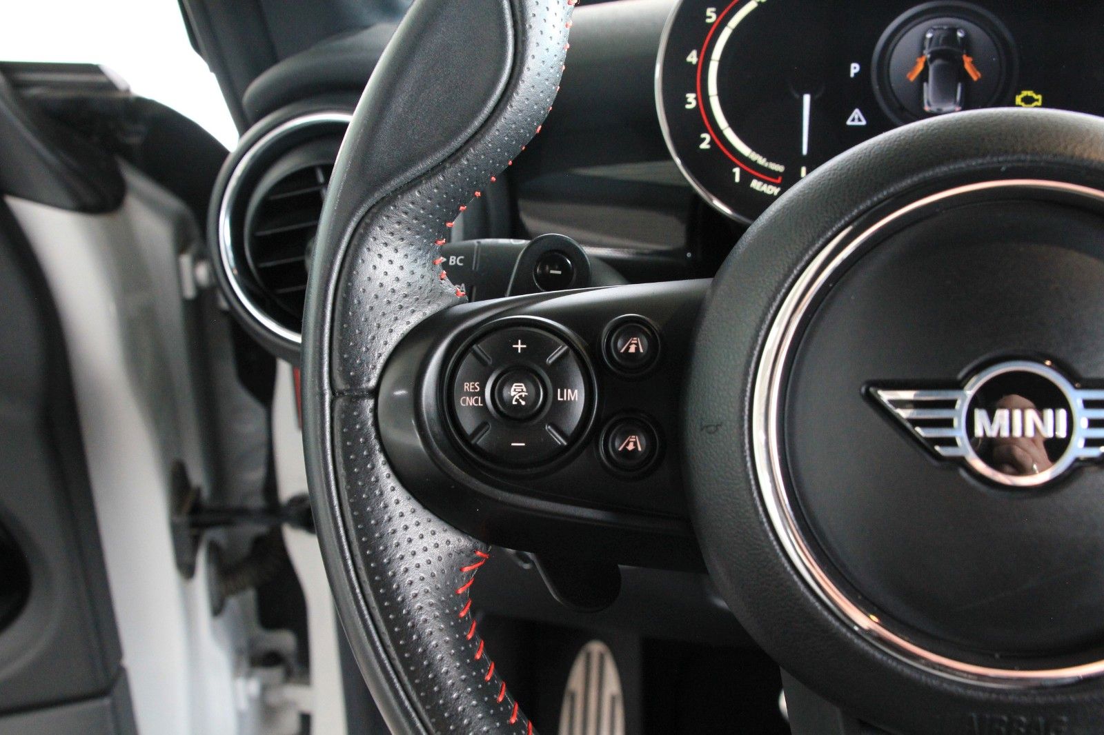 Fahrzeugabbildung MINI John Cooper Works