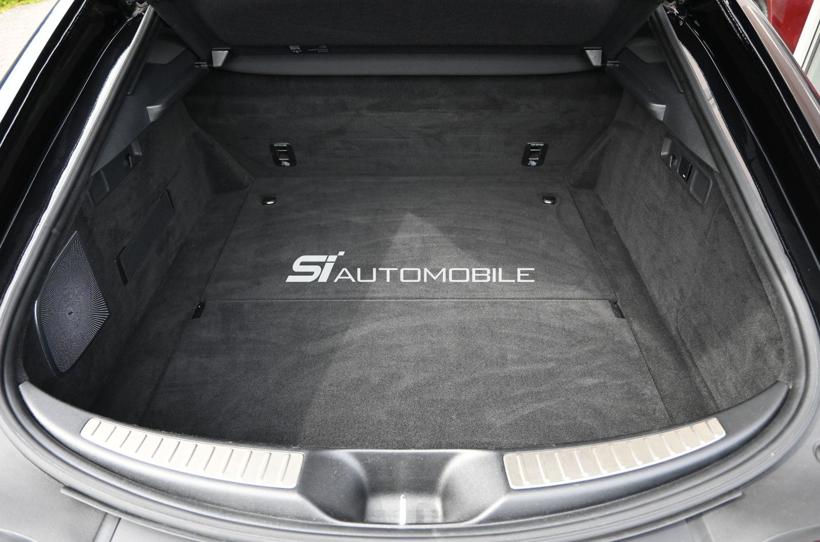 Fahrzeugabbildung Mercedes-Benz AMG GT 43 Aut. °ACC°HEAD-UP°STANDHEIZ°V8-STYLING