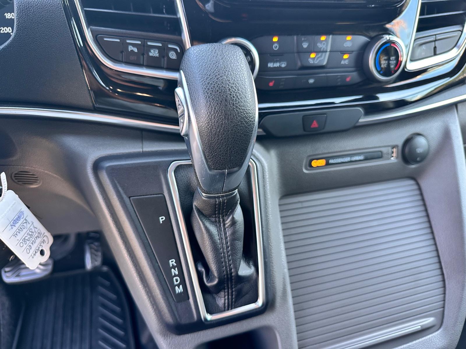 Ford Tourneo Custom 320 L1 Aut Titanium Navi Sthz ACC