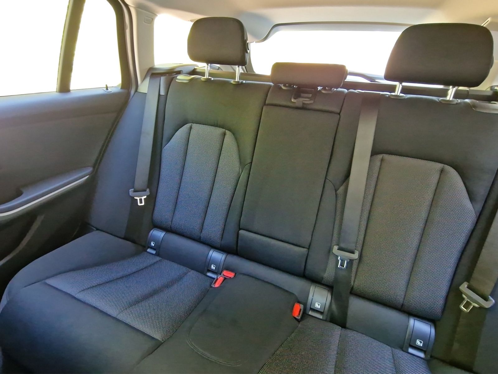 BMW 318i Tour. foto 8