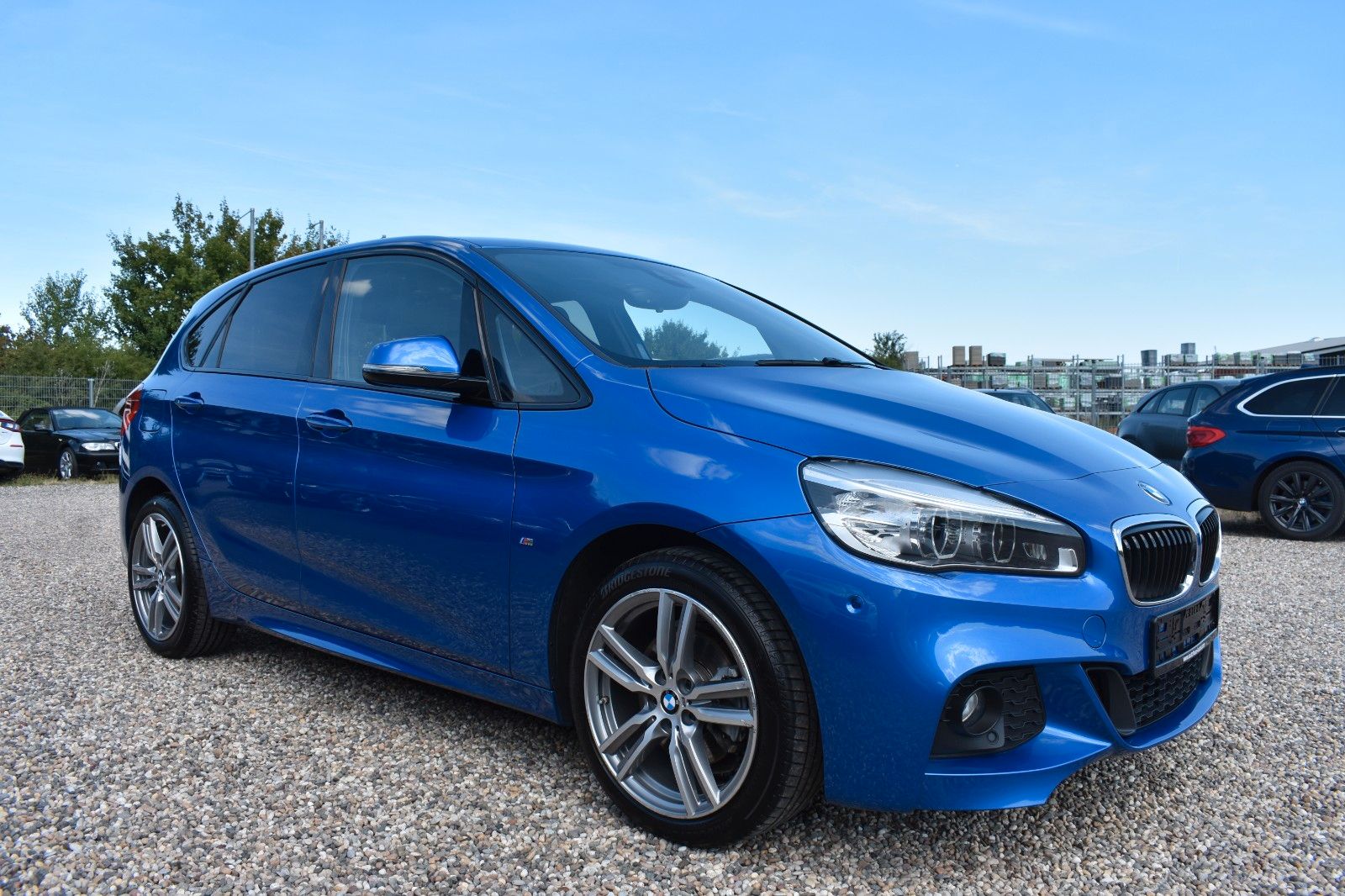 Fahrzeugabbildung BMW 220i Active Tourer M Sport HUD DAB Memory Kamera