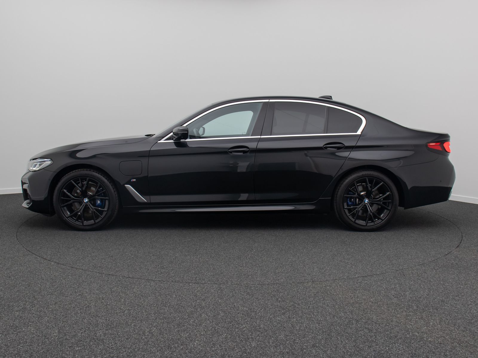 Fahrzeugabbildung BMW 530e M Sport 360° Laser DAB Komfort HUD 19Zoll