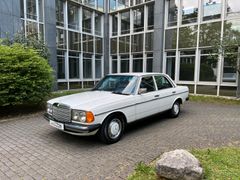 Mercedes-Benz 300 Diesel EINMALIG 40.000 Km original rostfrei