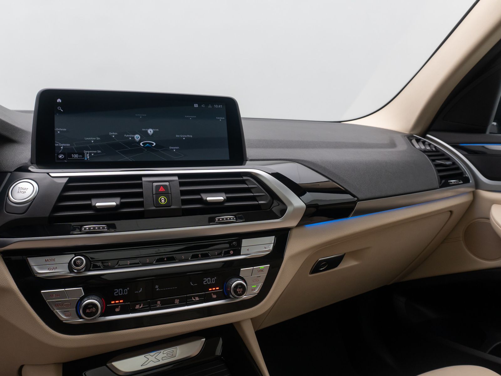 Fahrzeugabbildung BMW X3 xD30e xLine 360°HUD DAB HIFi Panorama Komfort