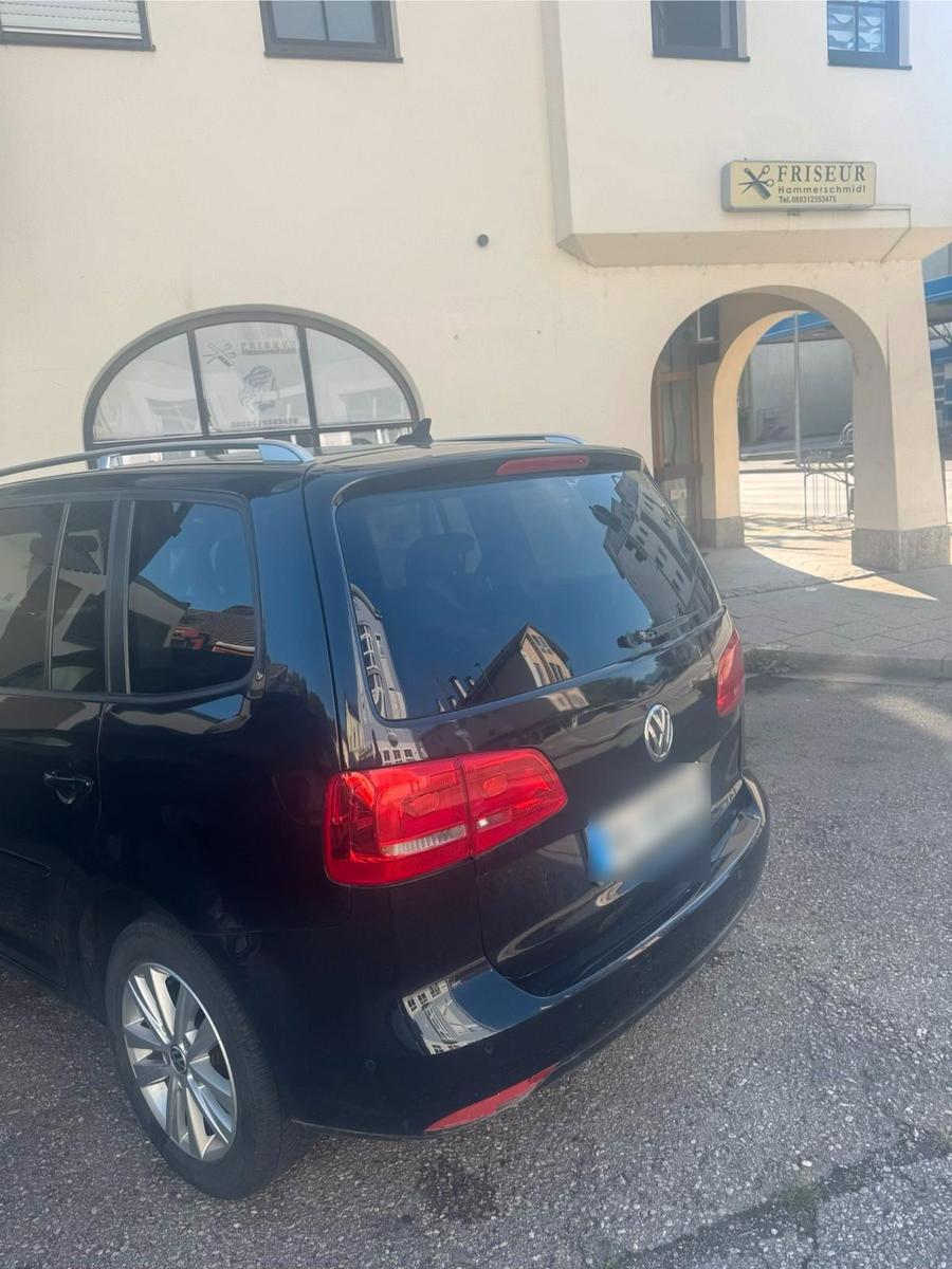 Volkswagen Touran 2012 — engine 140 HP (103kW)