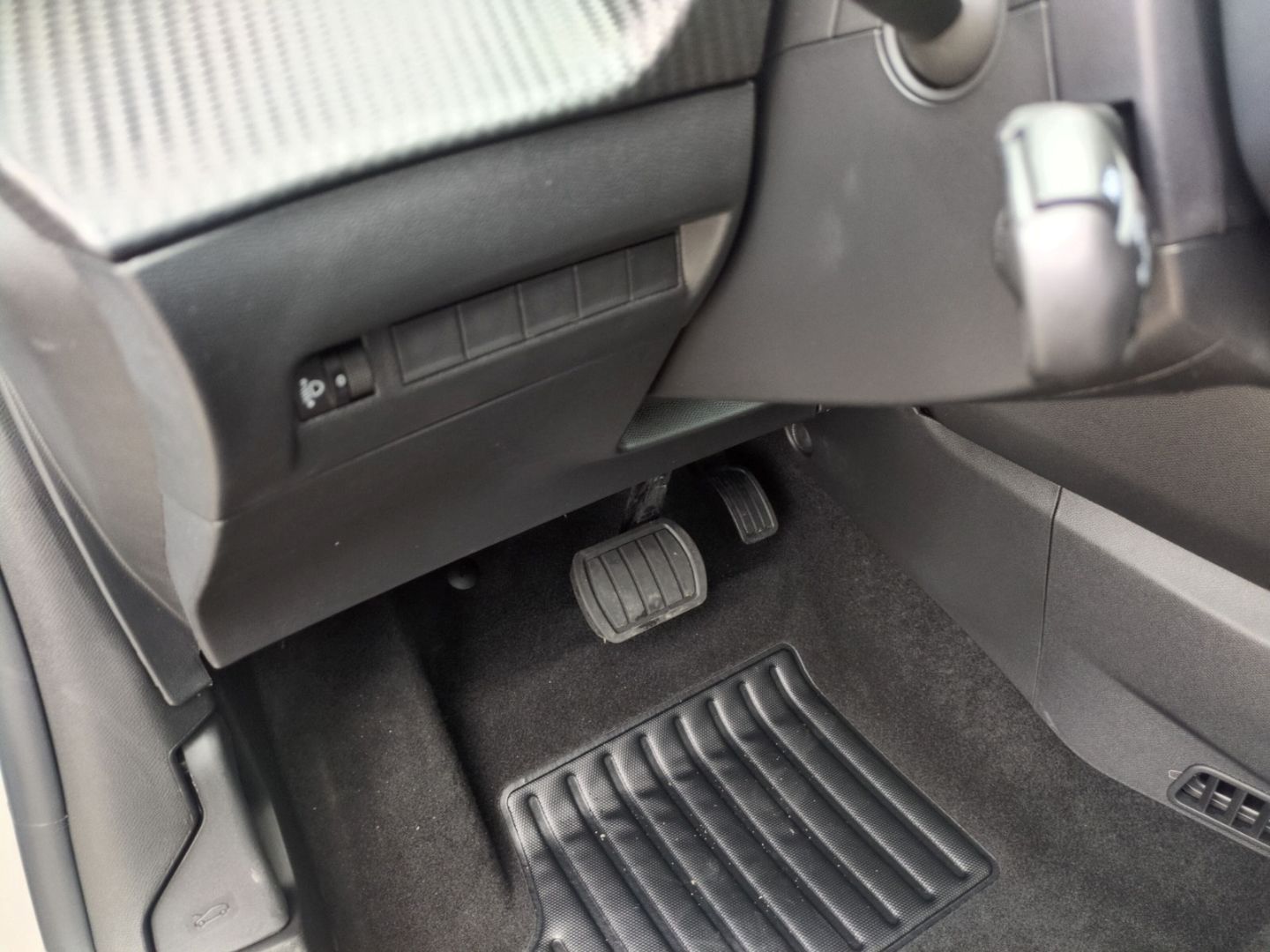 Peugeot 208 - Bild 19