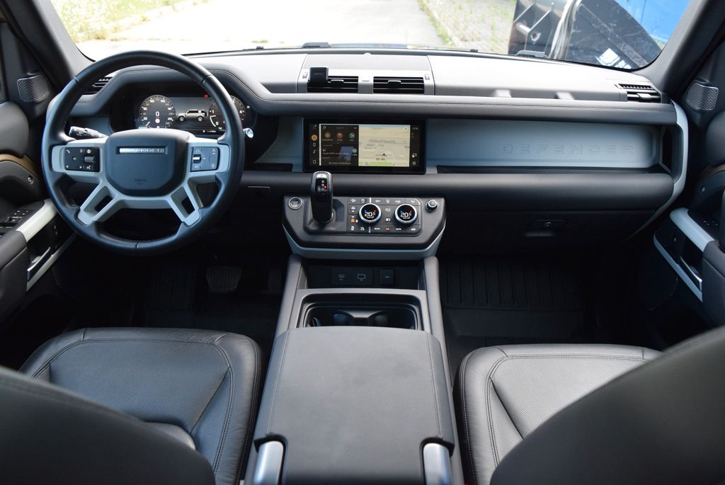 LAND-ROVER Defender 2024
