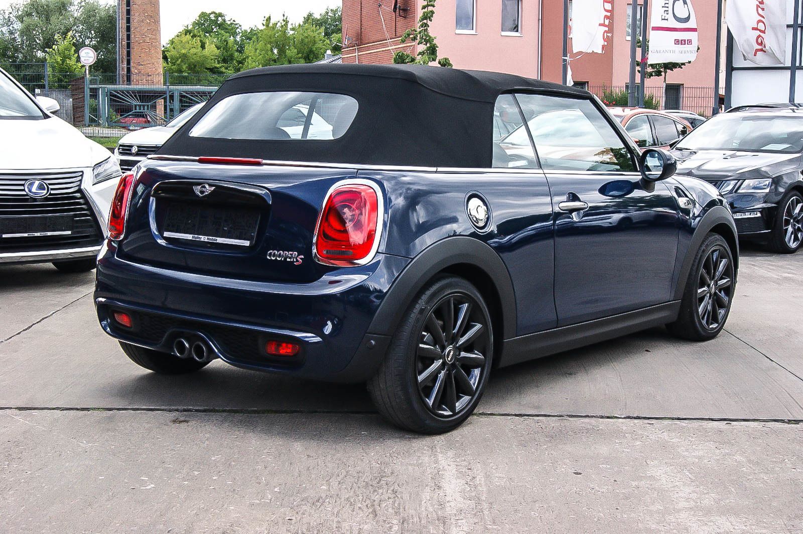 Fahrzeugabbildung MINI Cooper S Cabrio Auto HEADUP-NAVI-LEDER-LAPIZBLUE