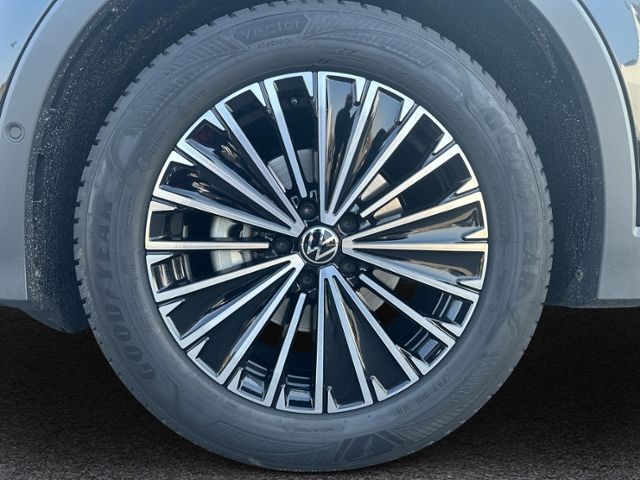 Tiguan 1.5 eTSI DSG AHK+RFK+NAVI+eHECK+ACC+KEYLE