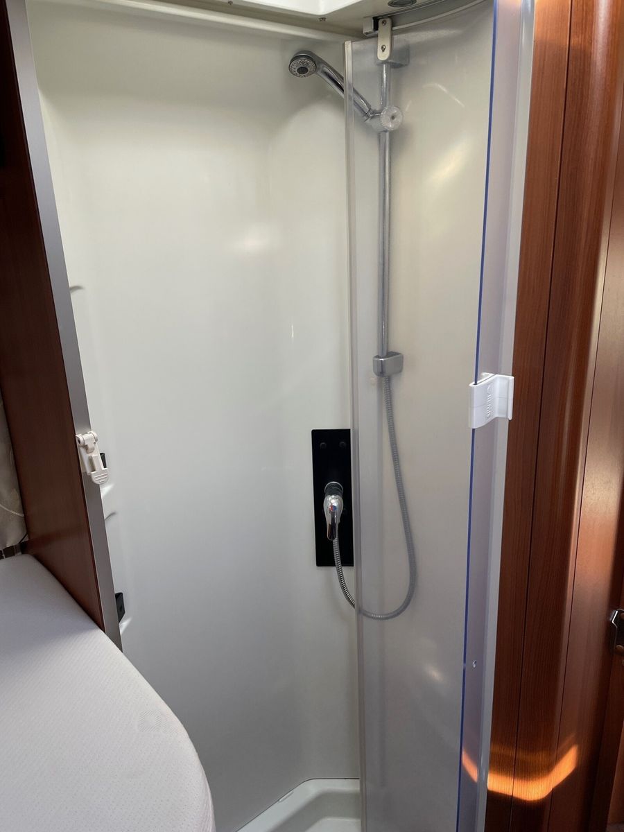 Fahrzeugabbildung Carthago chic e-line I 50 Yachting Solar, TV, Luftfederun