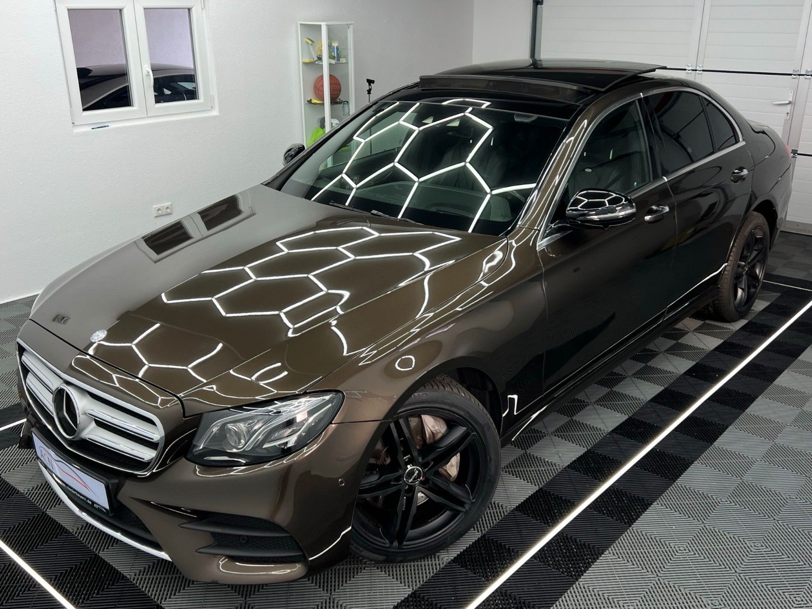 Fahrzeugabbildung Mercedes-Benz E 350 d AMG-LINE/MASSAGE/BURMESTER/DESIGNO/WIDE