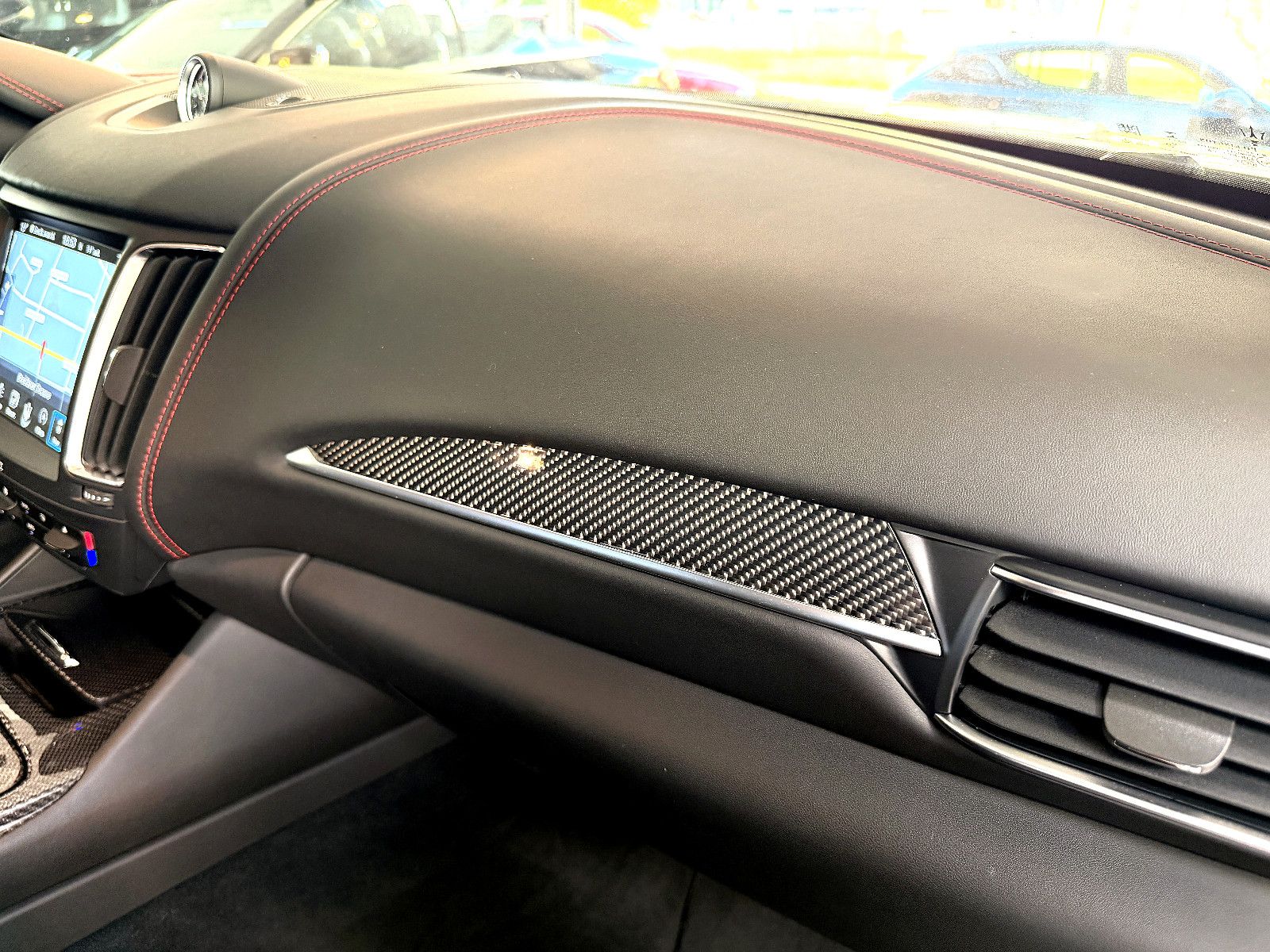 Fahrzeugabbildung Maserati Levante S/CARBON/HARMAN-KARDON/KAMERA/BRD