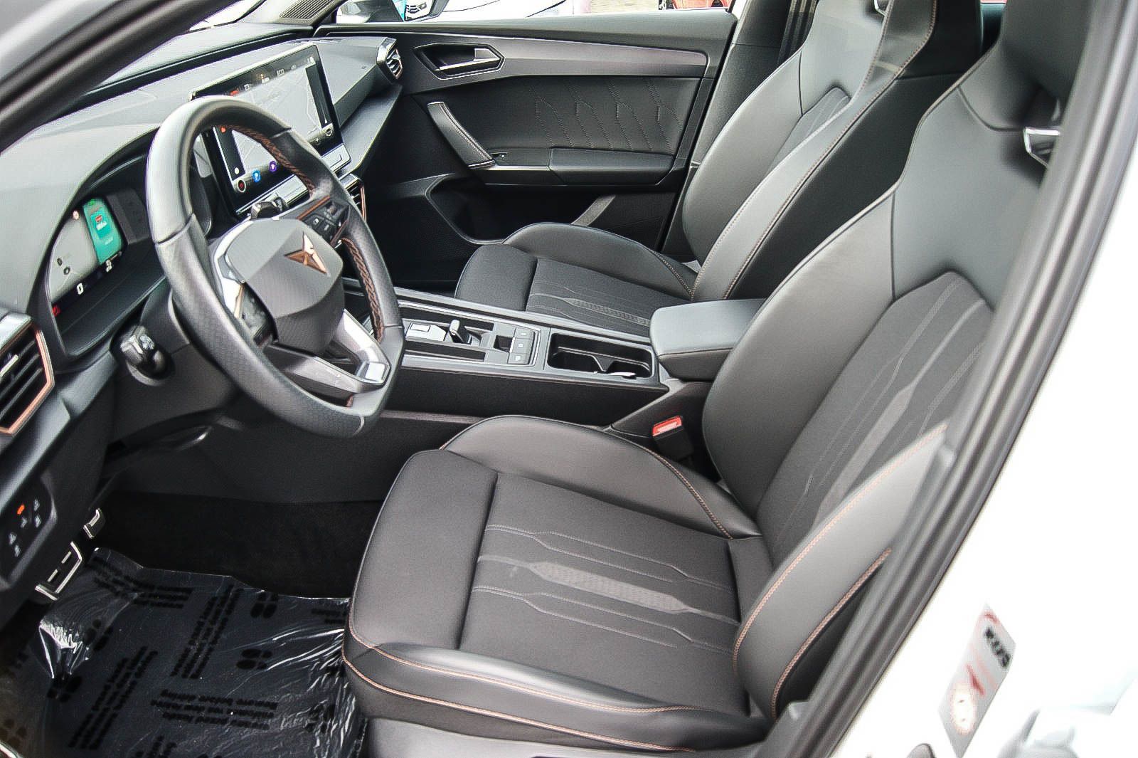 Fahrzeugabbildung CUPRA Leon Sportstourer e-HYBRID VIRTUAL ACC XL 1HAND