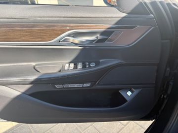 BMW 740 - 12