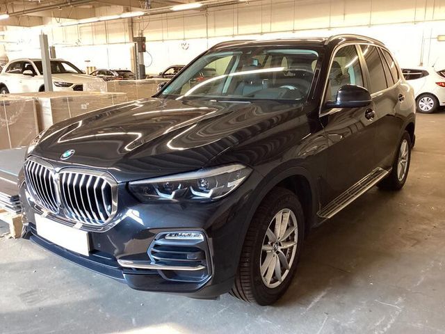 BMW X5 Baureihe X5 xDrive 30 d HUD Scheinwerfer LED