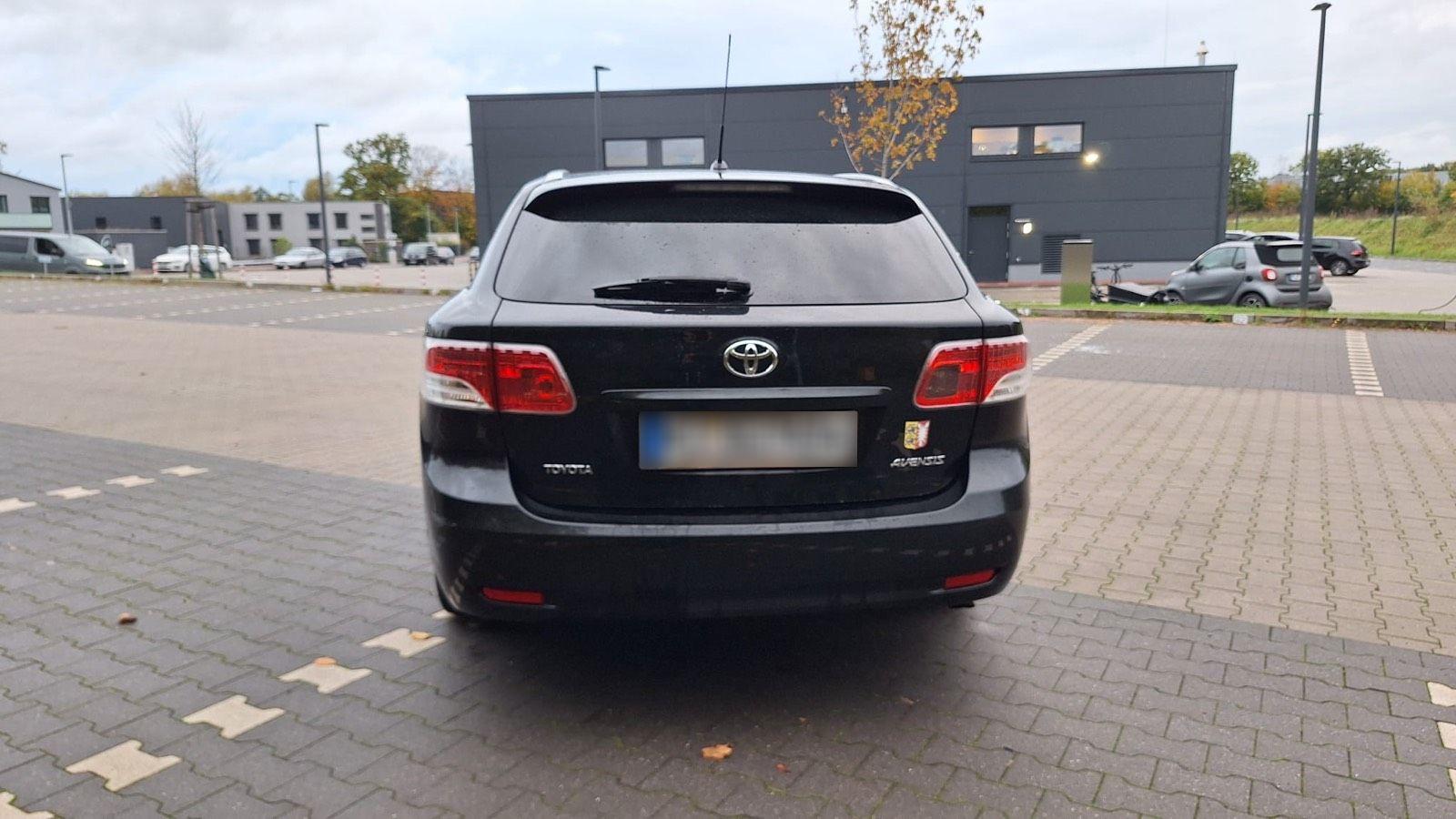 Toyota Avensis 2010 — photo 5