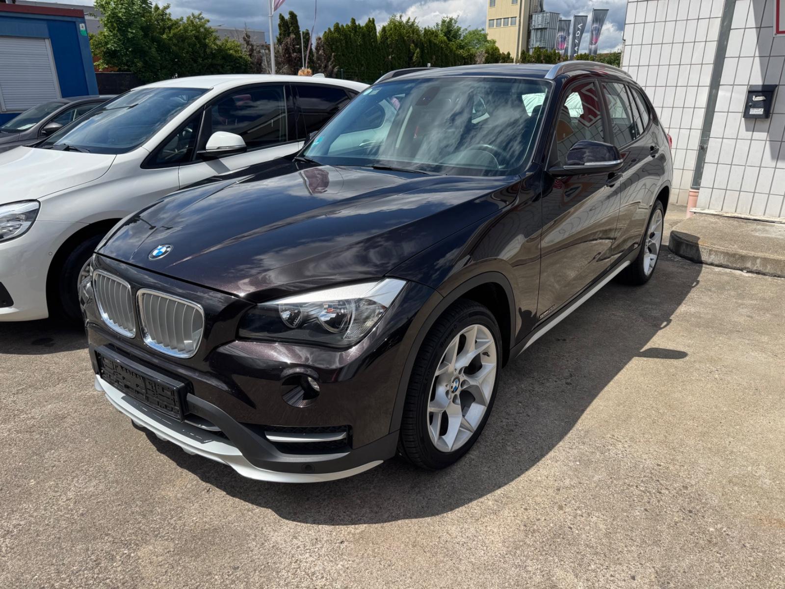 BMW X1 20 i sDrive Leder Bremsen Neu