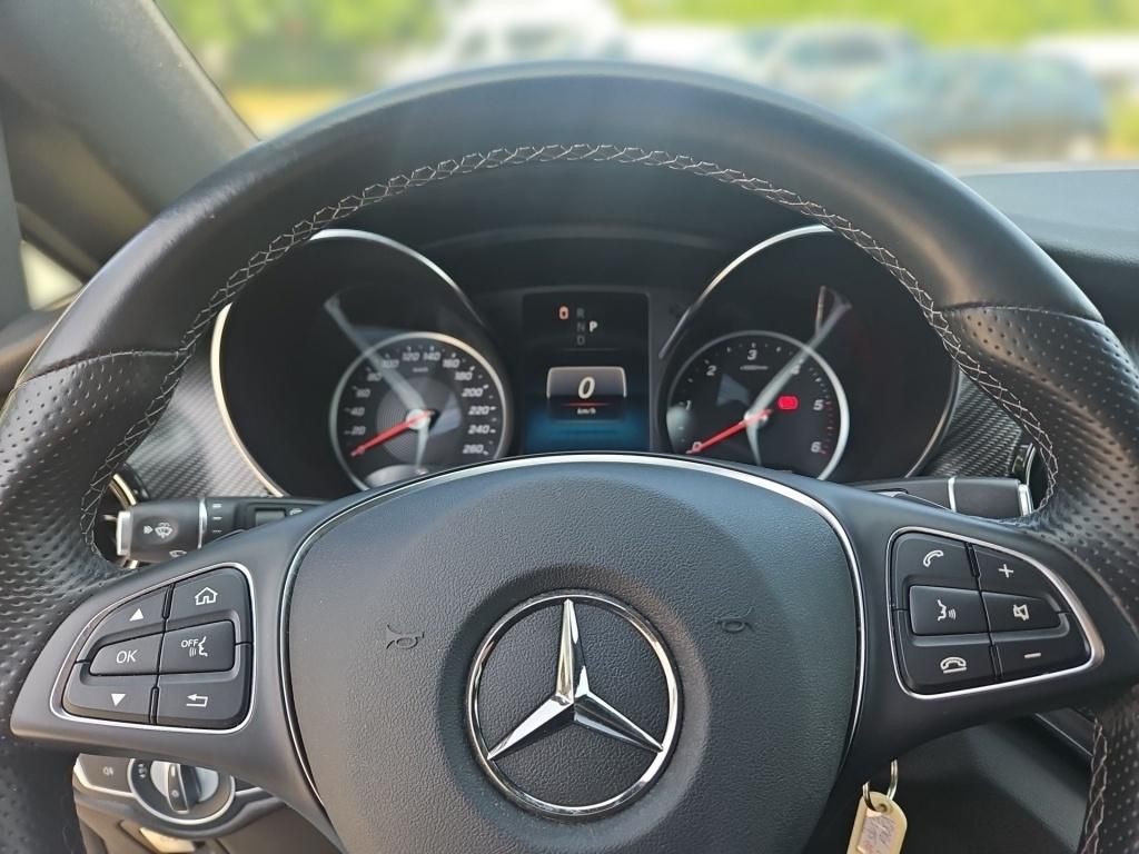 Fahrzeugabbildung Mercedes-Benz V 300 ED/L 4x4 AMG 7 Sitze 2,5t AHK Sound Standh