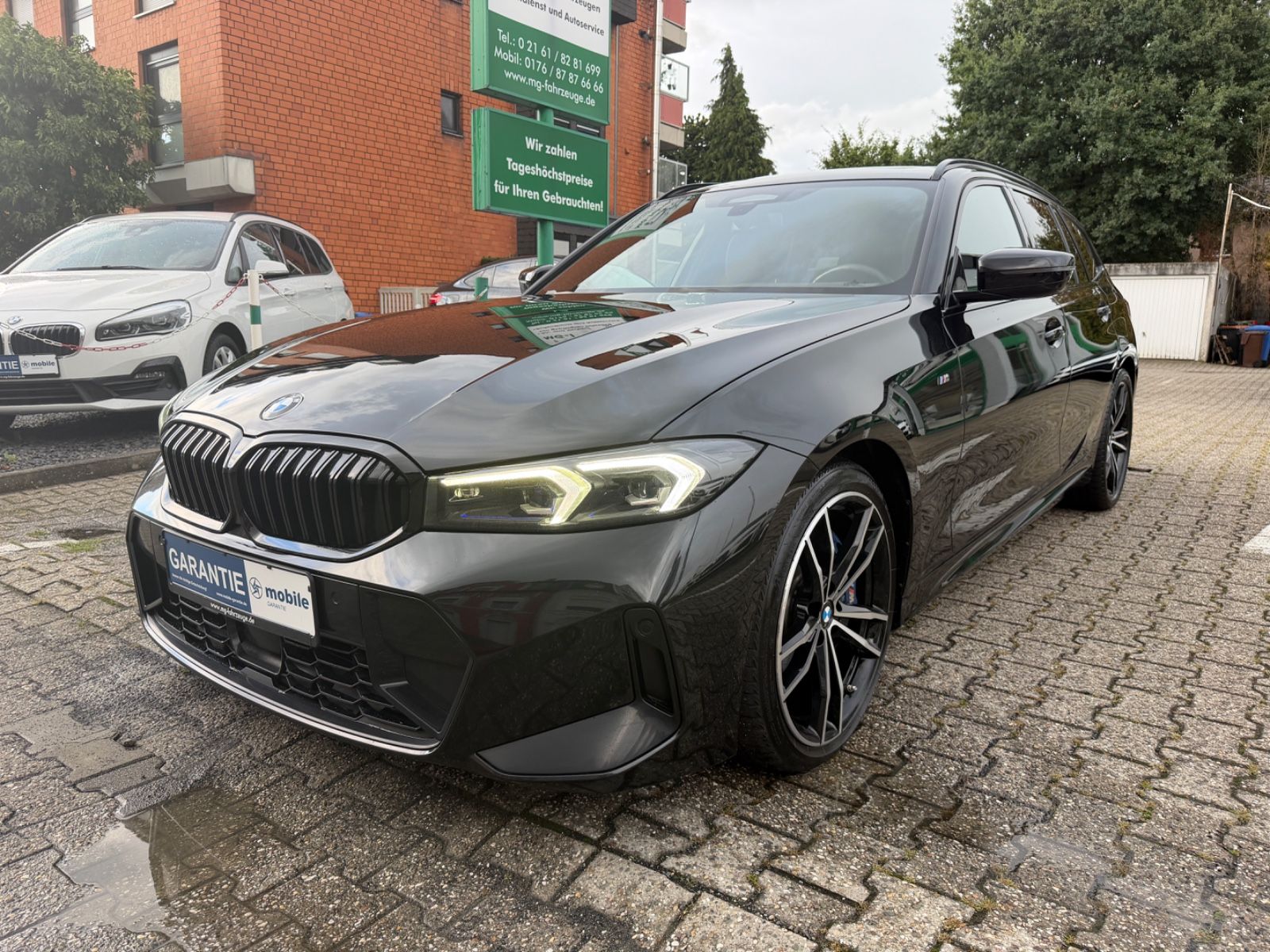 Fahrzeugabbildung BMW 330d xDrive Touring M SPORT PRO PANO STANDH. AHK