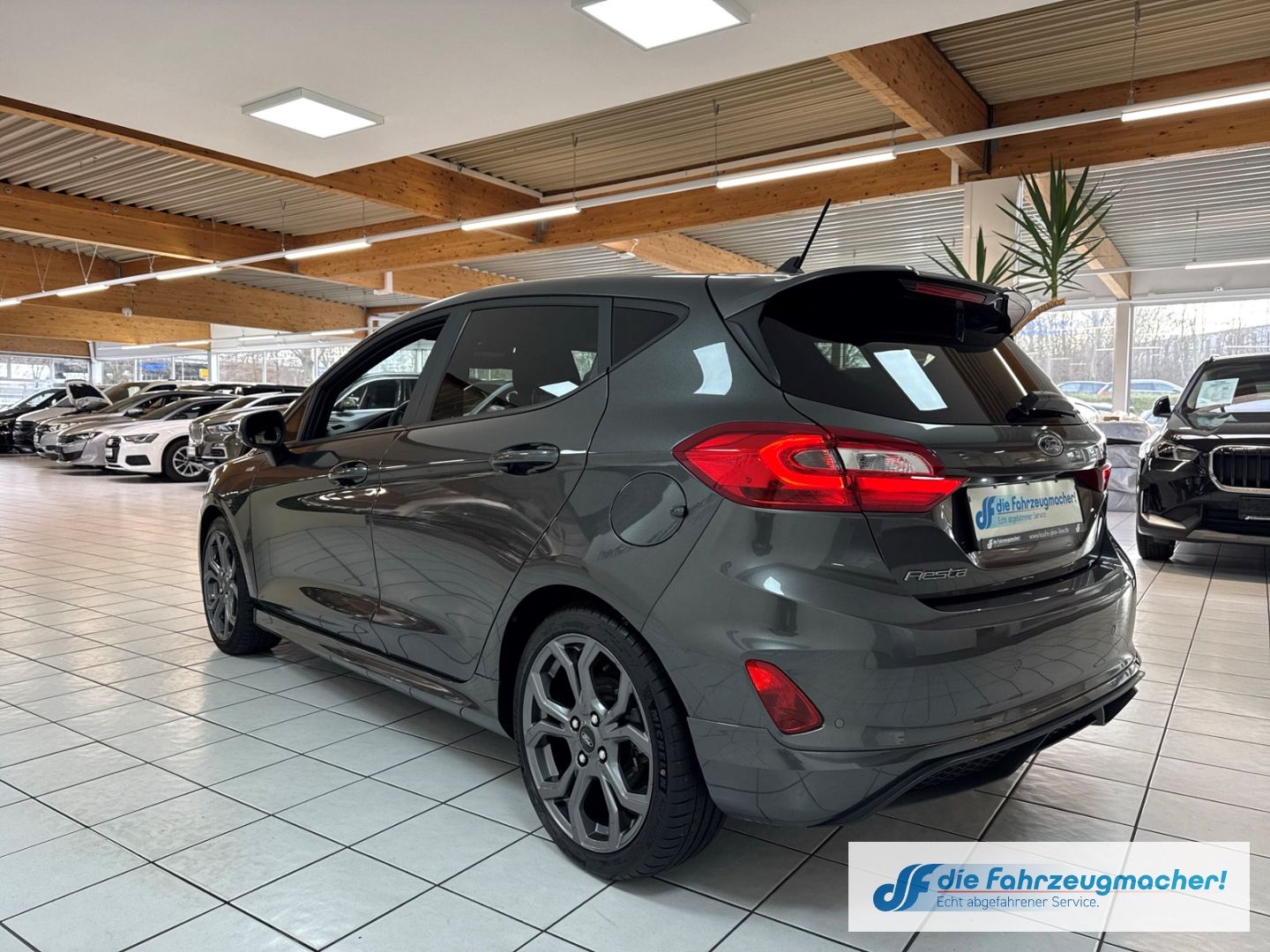 Fahrzeugabbildung Ford Fiesta ST-Line Navi Soundsystem B & O LED Apple