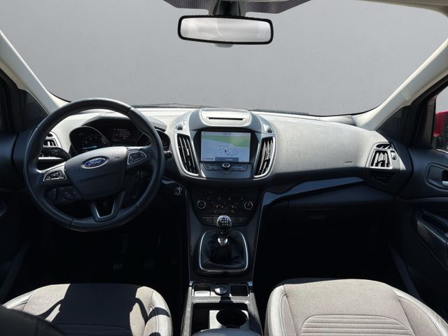 Kuga Titanium *Navi/El. Heckklappe/FullLink/Ambi