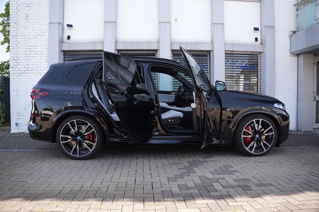 BMW X5 xDrive50e M SPORT PRO/PANO/22M/SILVERSTONE