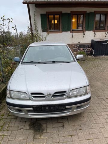 Nissan Primera von 1997