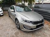 Kia Optima 2.0 Hybrid - silberne Kia Optima