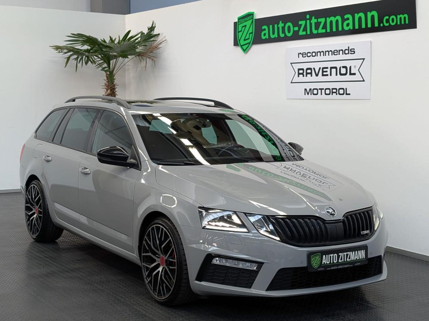 Skoda Octavia Combi RS/PANORAMA/LED/CHROM/TEMPOMAT