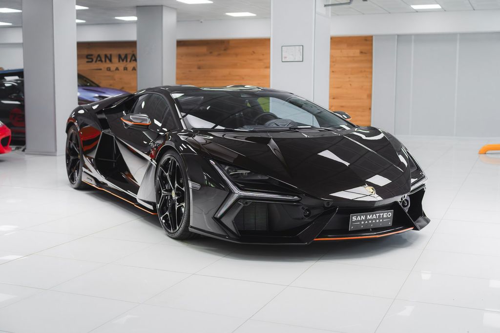 Image of Lamborghini Revuelto