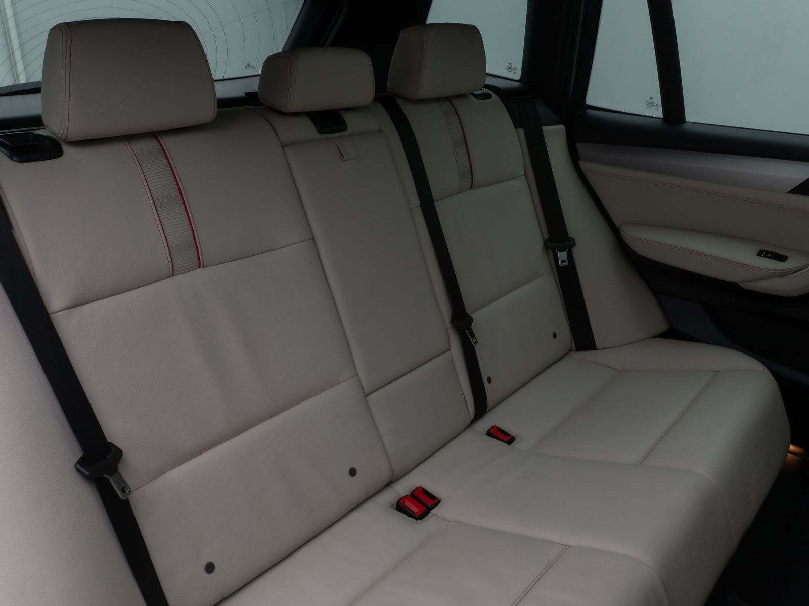 Fahrzeugabbildung BMW X3 xD35d M Sport Panorama Kamera HUD HiFi Komfor