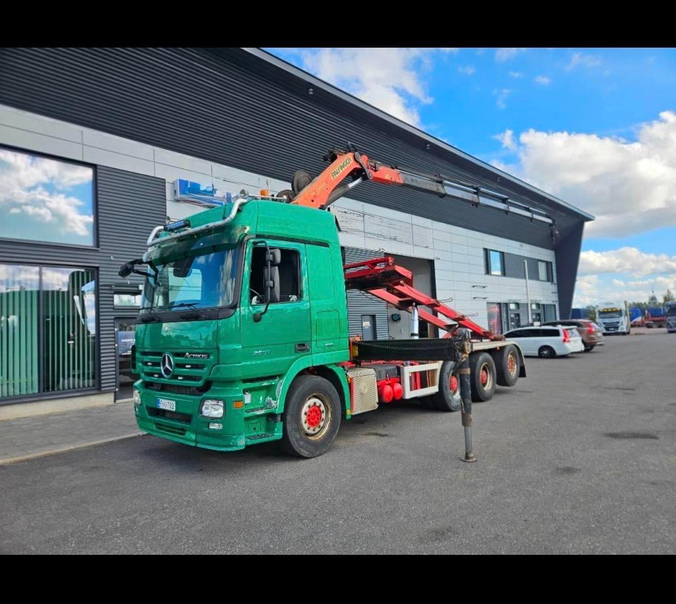 Mercedes-Benz Actros 2651 V8 - 8x4 Palfinger PK 20002 + Funk