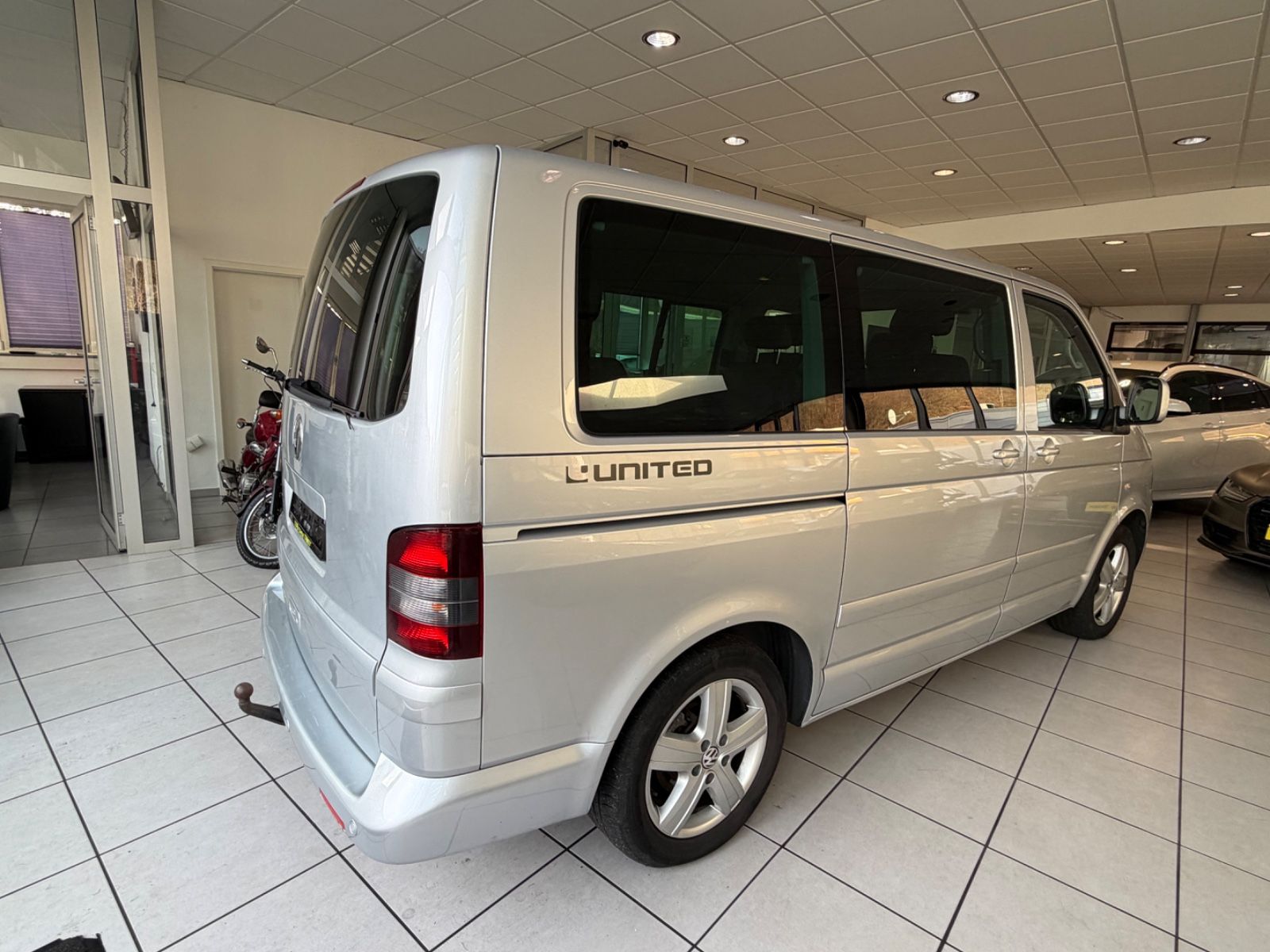 Fahrzeugabbildung Volkswagen T5 Multivan United