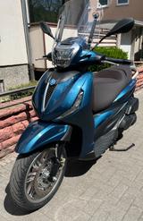 Piaggio Beverly 400 - BLAU BENZIN ROLLER MAINZ