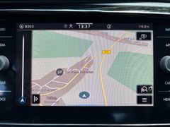 Fahrzeugabbildung Volkswagen T6.1 Multivan 2.0TDI DSG AHK*NAVI*LED*KAMERA*3xK