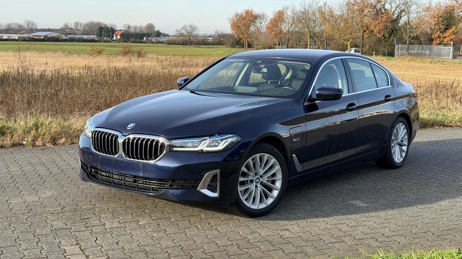 BMW 530 e xDrive Luxury Line*LEDER*HUD*STDHZG*LASER*