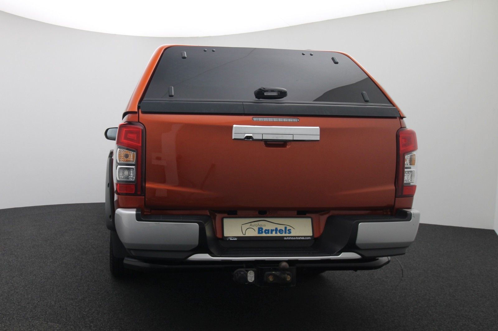 Fahrzeugabbildung Mitsubishi L200 TOP 2,2 DI-D AT DoKa 4WD