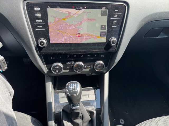 Octavia Combi Style 1.5 TSI AHK RearView Climatr