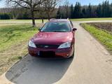 Ford Mondeo 2.0 Ghia Ghia - Ford Mondeo aus 2001: Ghia