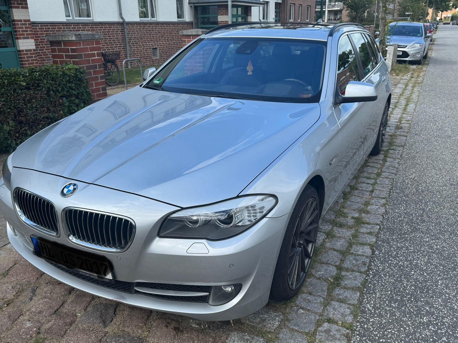 BMW 525