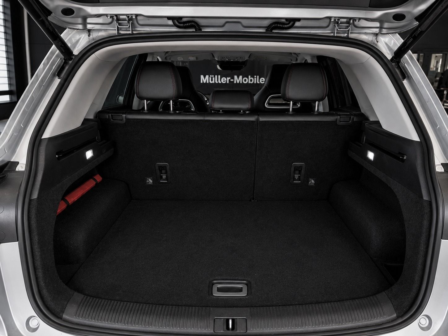 Fahrzeugabbildung MG HS 1.5T-GDI Aut. Luxury PANORAMA LEDER ASSISTENT