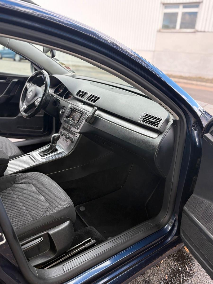 Volkswagen Passat 2014 — photo 14