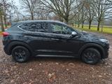 Hyundai TUCSON 1.6 T-GDI Premium 4WD,8fach, Lkhzg,Sitzlü - Hyundai TUCSON von privat