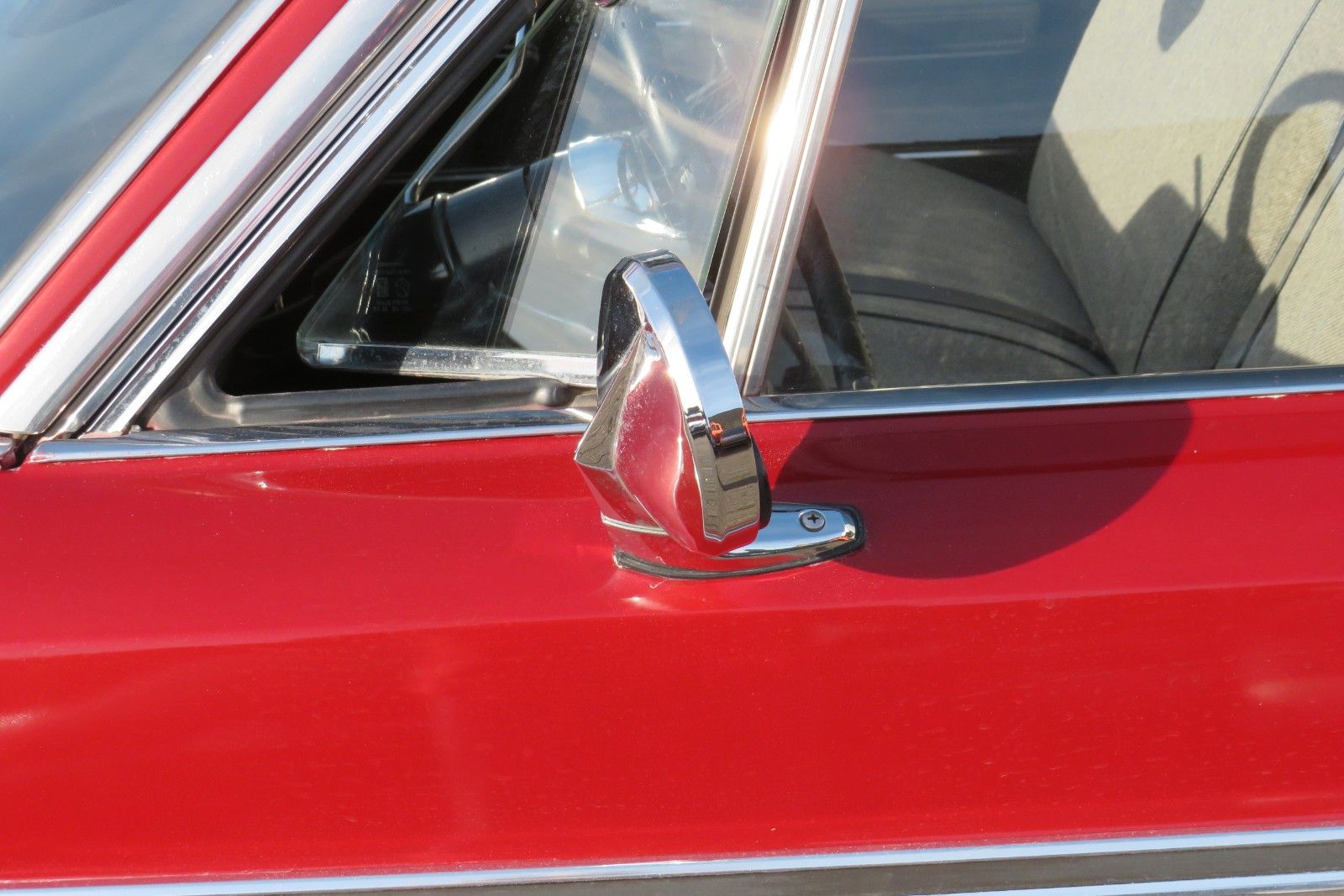 Fahrzeugabbildung Plymouth Fury III Cabriolet HYDR.-VERDECK SERVO